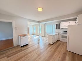 268 Bartlett St, Manchester, NH
