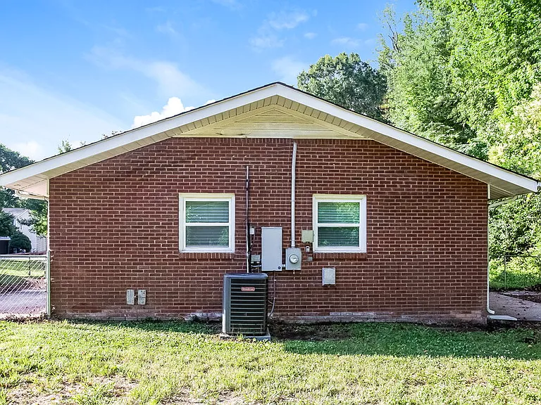 5401 Venado St — Photo 16