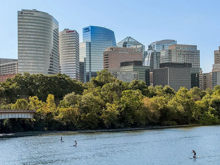 Local parks nearby including Theodore Roosevelt Island