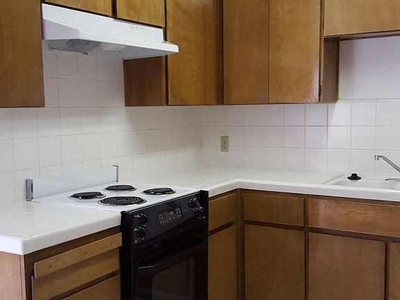 5th image of 950 W McKinley Ave #103