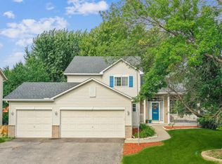 2042 Cardinal Dr, Shakopee, MN 55379