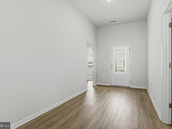 5th image of 17074 Rollins Rd