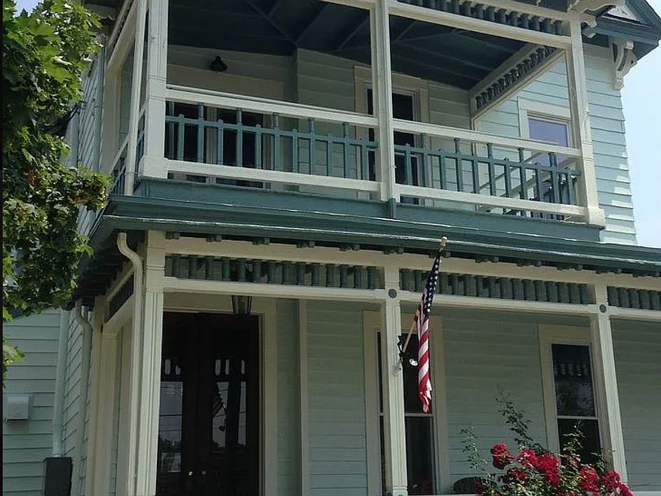 1st image of 816 Warren St APT 2B
