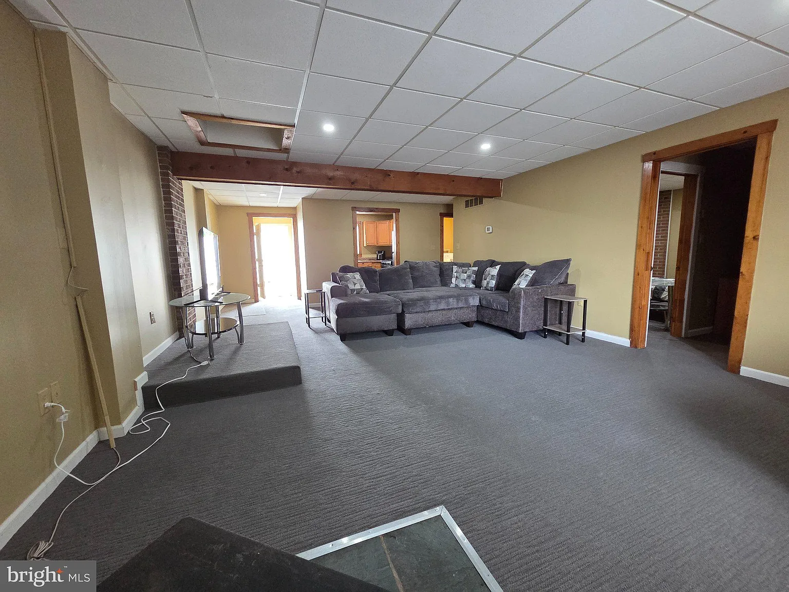 2 bed, 1.0 bath, 1290 sqft, $2,000 — Photo 4