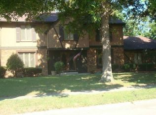 11711 Westwind Dr, Fort Wayne, IN 46845