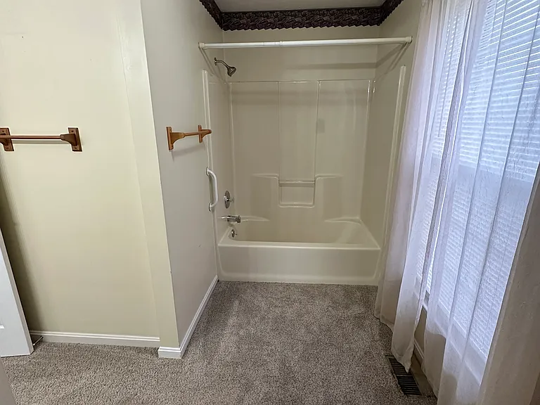 202 Fairview Cir — Photo 10
