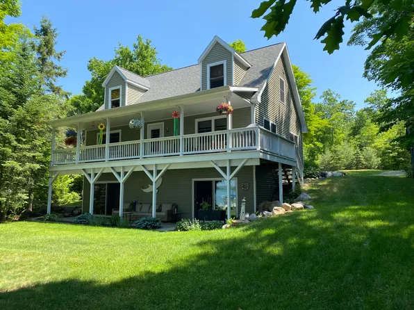 5150 S Oak Point Ln, Sault Sainte Marie, MI 49783