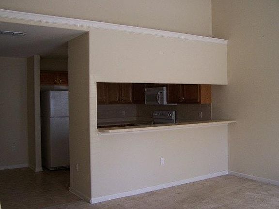 4th image of 18A Guinevere Ln
