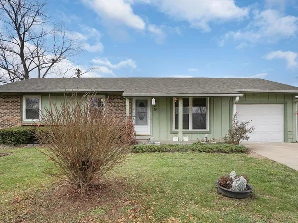 9 Country Ln, Warrenton, MO 63383