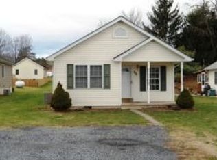 45 Stanley St, Staunton, VA 24401