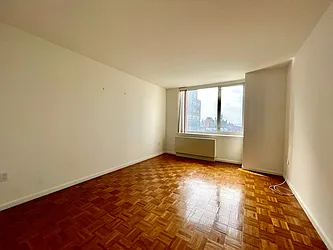 Rented by Addison Property Group