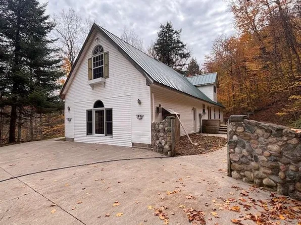 4650 Schuss Mountain Rd, Bellaire, MI 49615