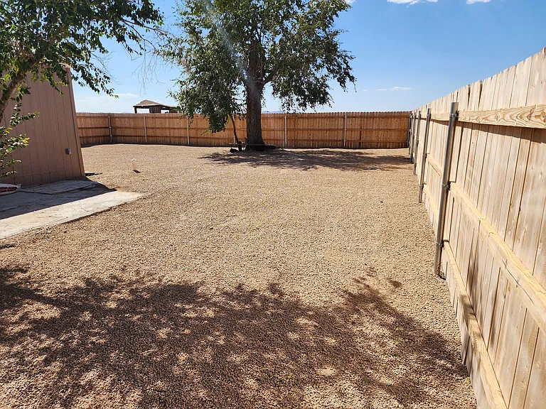 537 S Taylor Rd — Photo 20