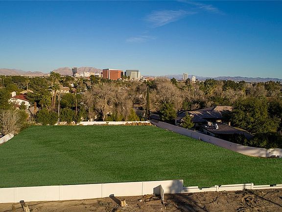 5th image of 748 Rancho Cir