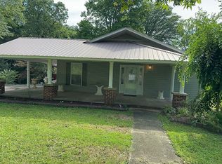 967 N Main St, Arab, AL 35016