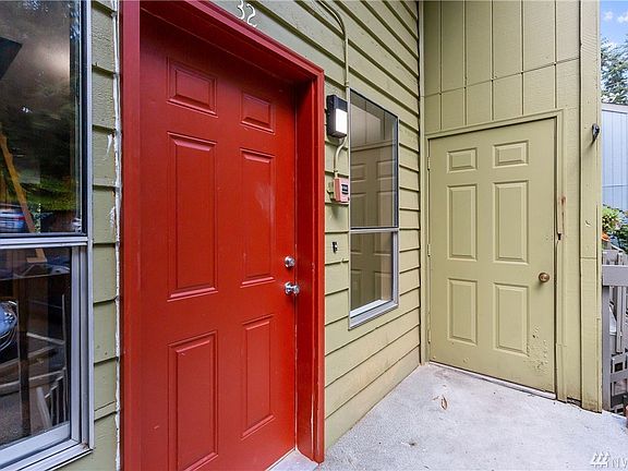 2nd image of 500 National Ave N APT 32