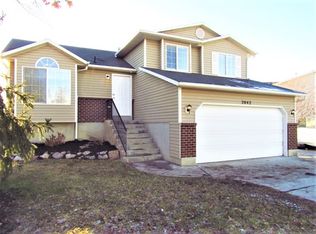 2042 S Lake Mesa Dr, Syracuse, UT 84075