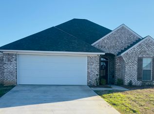 132 Chartleigh Cir, Canton, MS 39046