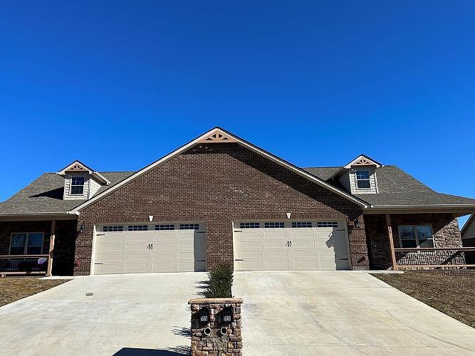1st image of 3026 W Villas Creekside Dr