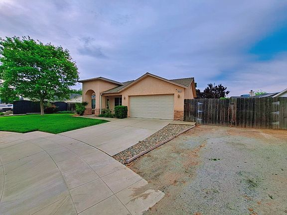 3rd image of 6527 N Lodi Ave
