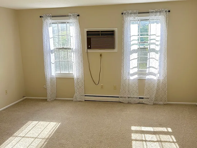 325 Ashland Ave #3 — Photo 3