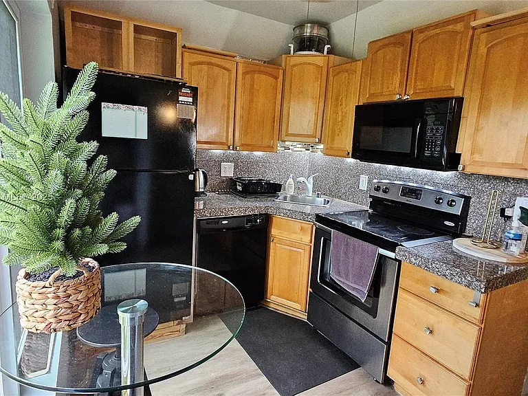 3600 S Le Jeune Rd #3600 — Photo 8