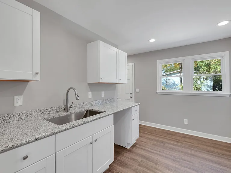 7108 Hicks Ct — Photo 18