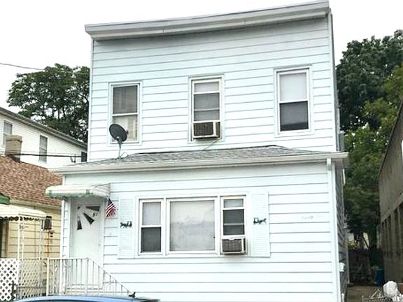 2nd image of 91 Cottage St #2