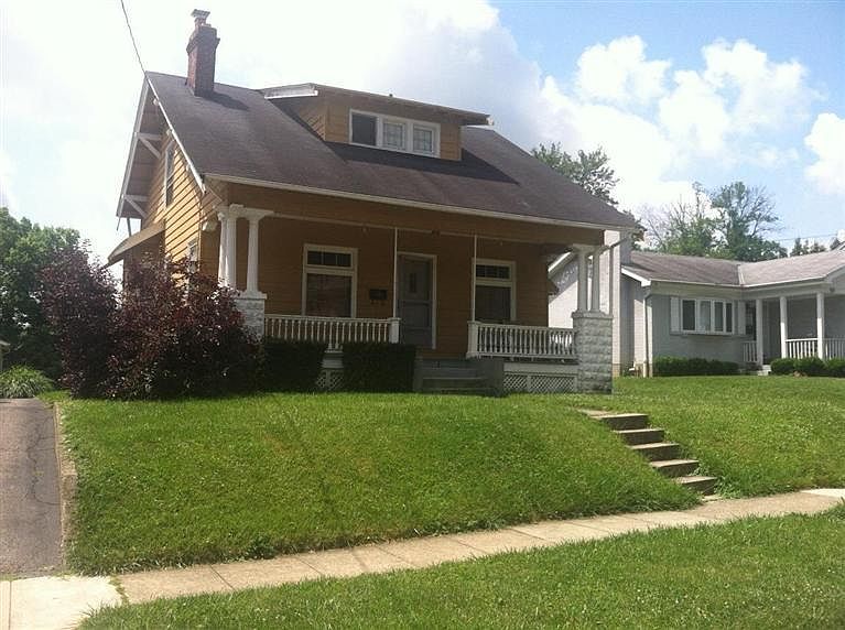2nd image of 71 Chestnut Ave