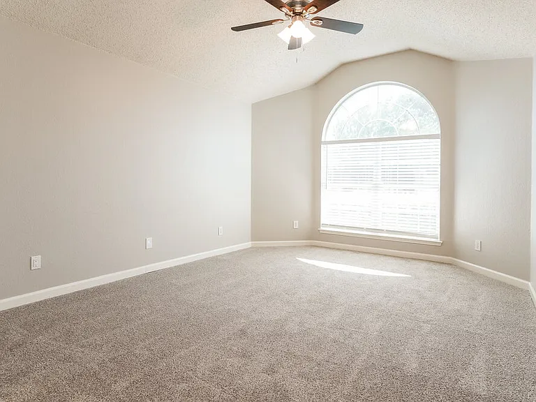 4616 Wheatland Dr — Photo 9