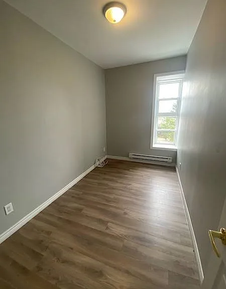 17 Shade St #A — Photo 5