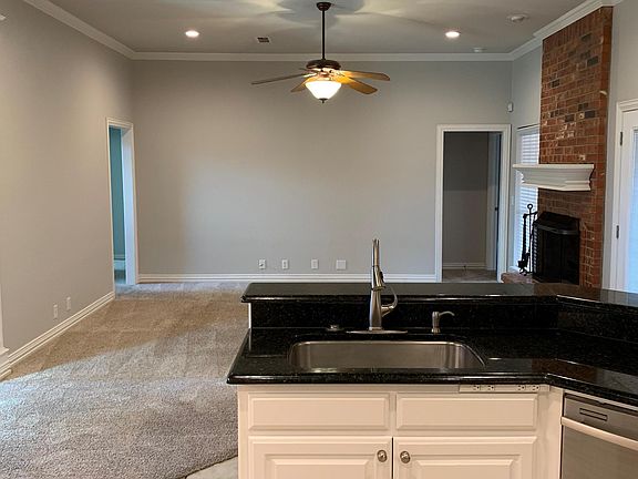 4th image of 2604 Sweetgum Ln