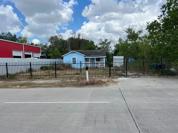 6513 Airport Blvd, Houston, TX 77048