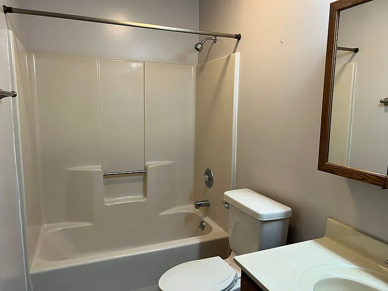 2541 Winfield Dr — Photo 12
