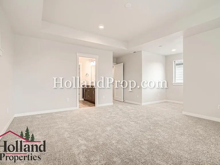8126 SE Reddington St — Photo 16