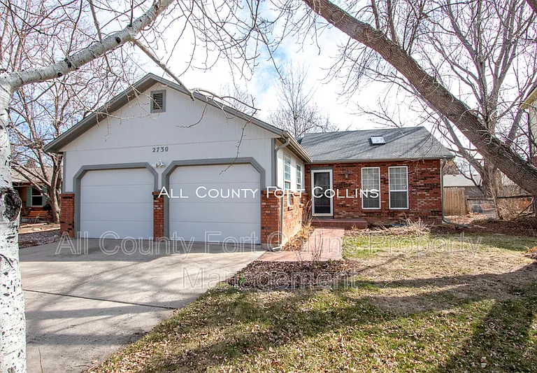 2730 Hanover Dr — Photo 1