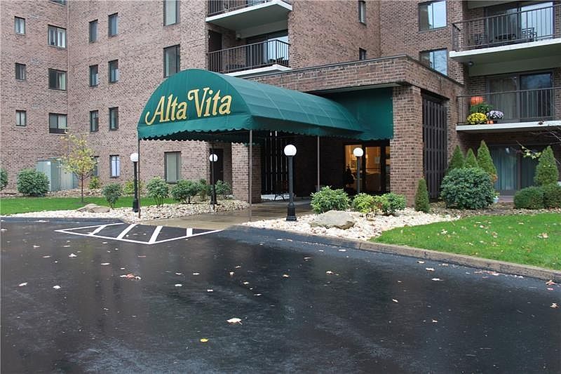 1st image of 3 Alta Vita Dr