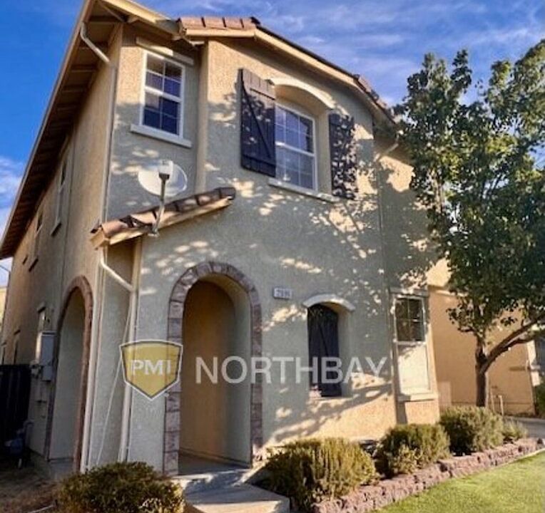 1st image of 2396 Hanson Dr