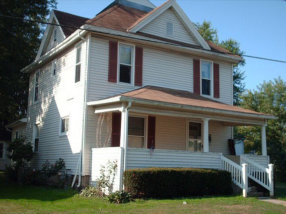 3rd image of 129 W 12th St