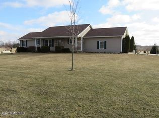 220 Leo Dr, Burlington, MI