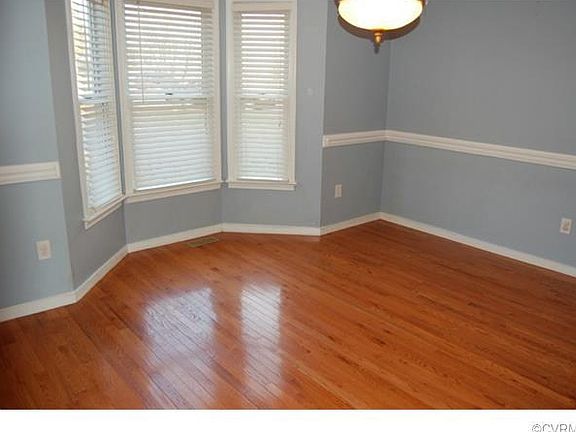 3rd image of 7137 Bridgeside Ct