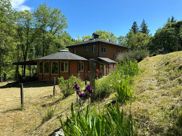 83000 Milstead Rd, Piercy, CA 95587