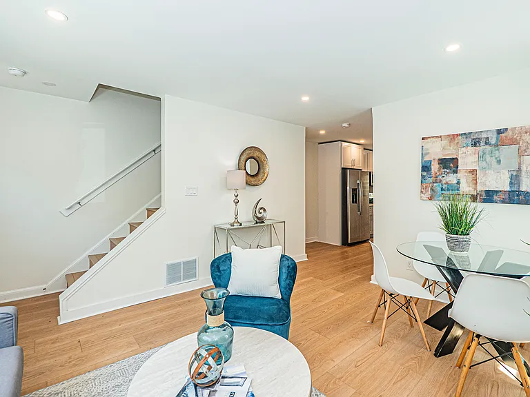 5014 Nash St NE — Photo 5