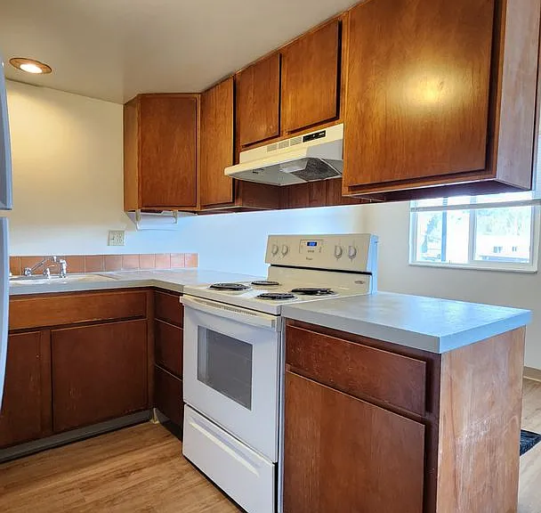 104 Camelot Ct — Photo 5