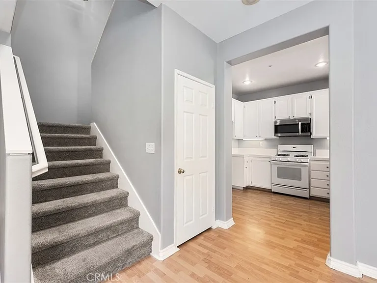 437 N Castletown #C — Photo 18