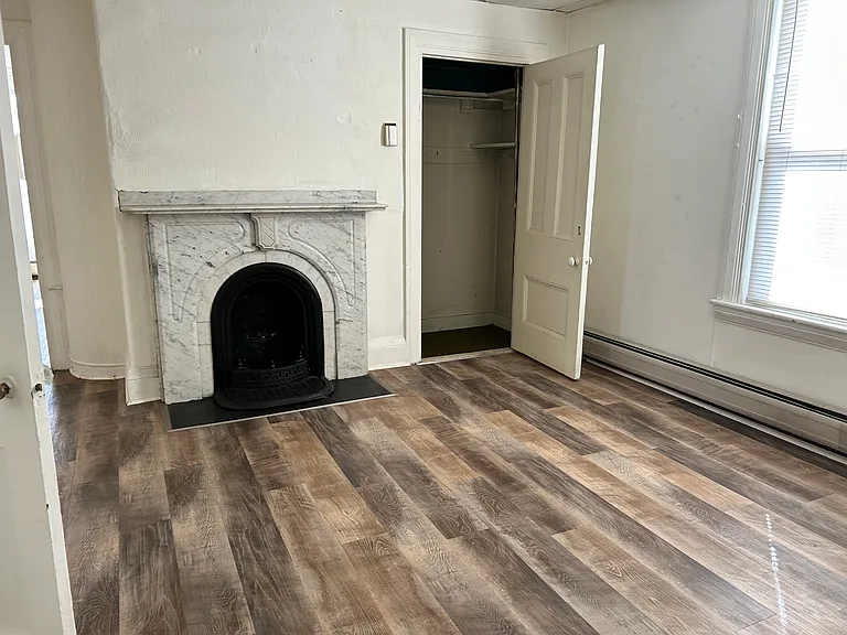 124 Essex St #2 — Photo 5