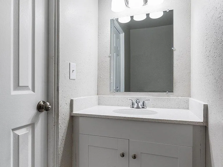 11320 Bridgeport Way SW — Photo 13