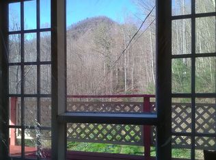 814 Cedar Wood Dr, Franklin, NC 28734