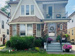 8 Saint James Rd, Cheektowaga, NY 14225
