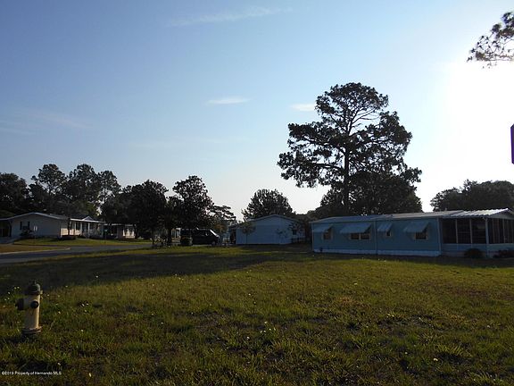 3rd image of 7464 Country Club Dr